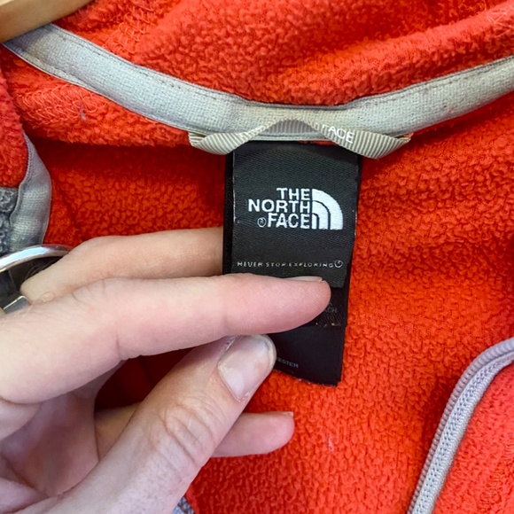 The North Face Women's Red Sweater - Picture 4 of 6